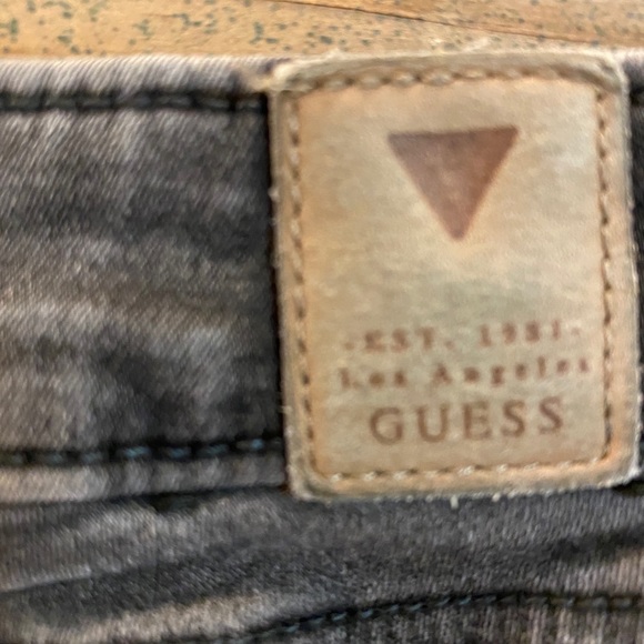 Guess Jean Shorts - Picture 5 of 8